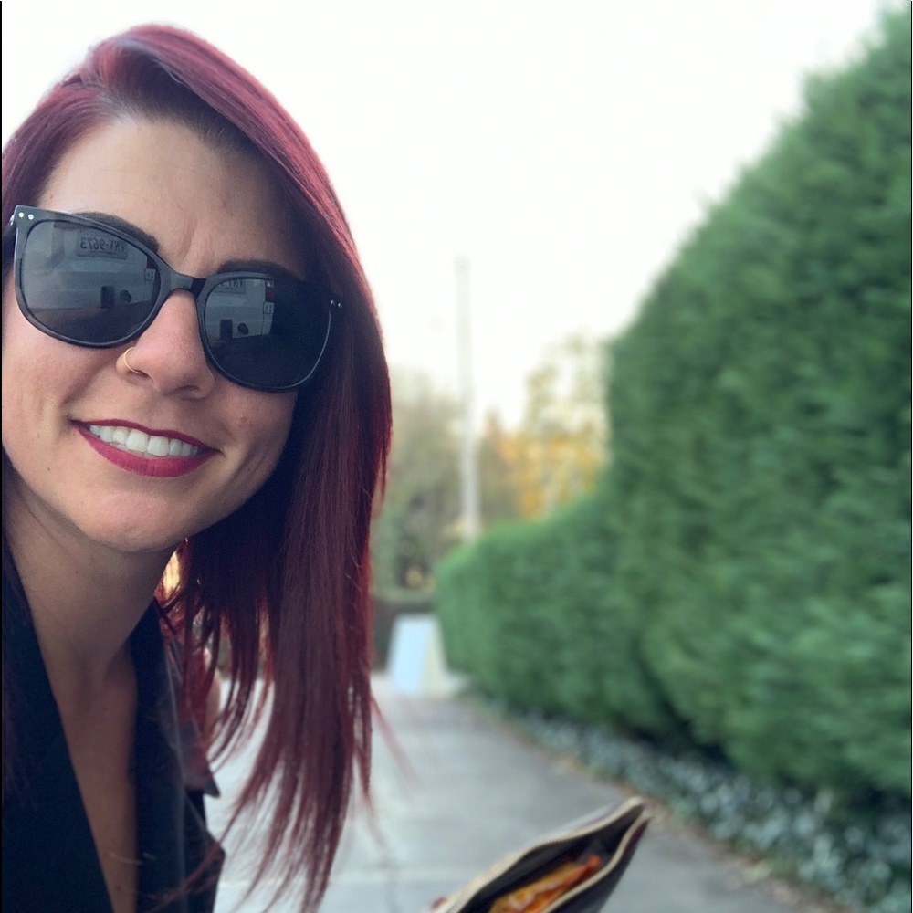 Meet your Posher, Christine
